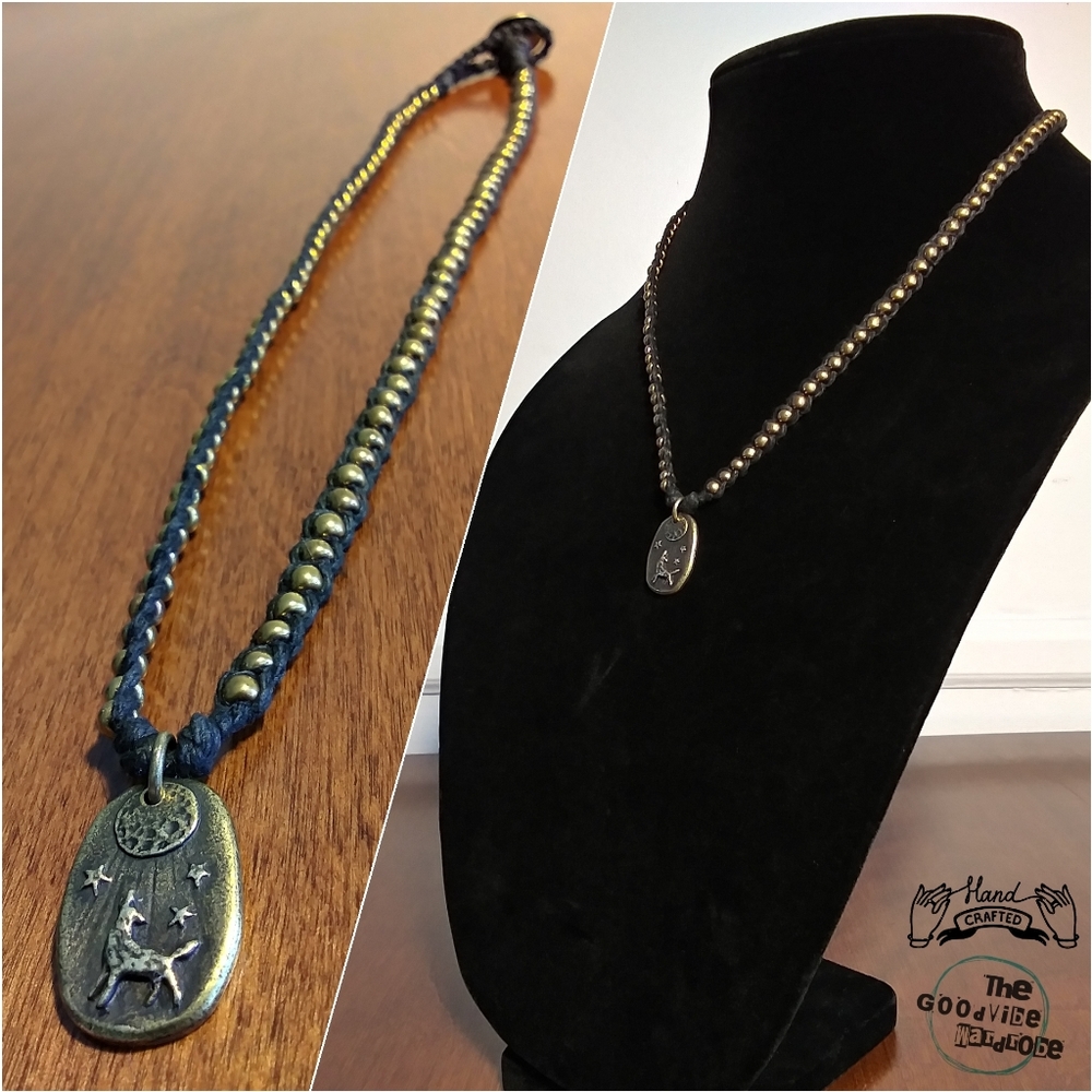 Howling Wolf Glass Chain Hemp Necklace